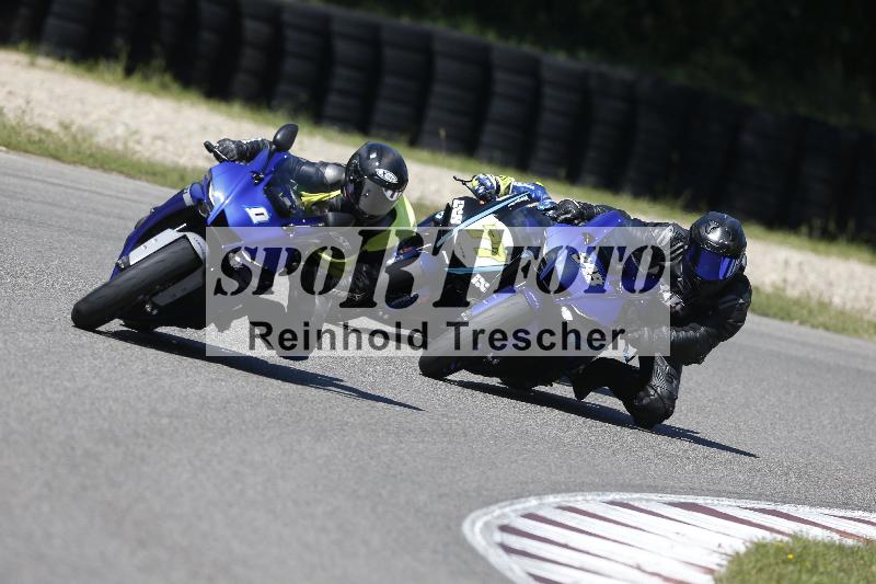 Archiv-2025/48 25.08.2025 Cornu Master School ADR/blau-bleu/0-5